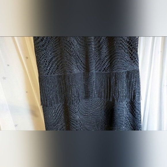 5/$25 Black & Metallic Dress Size 10 - Picture 7 of 9